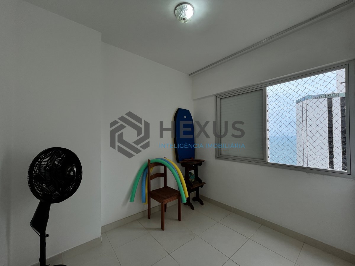 Foto 18 de Apartamento frente mar com varanda e lazer na Praia das Asturias, Guaruja