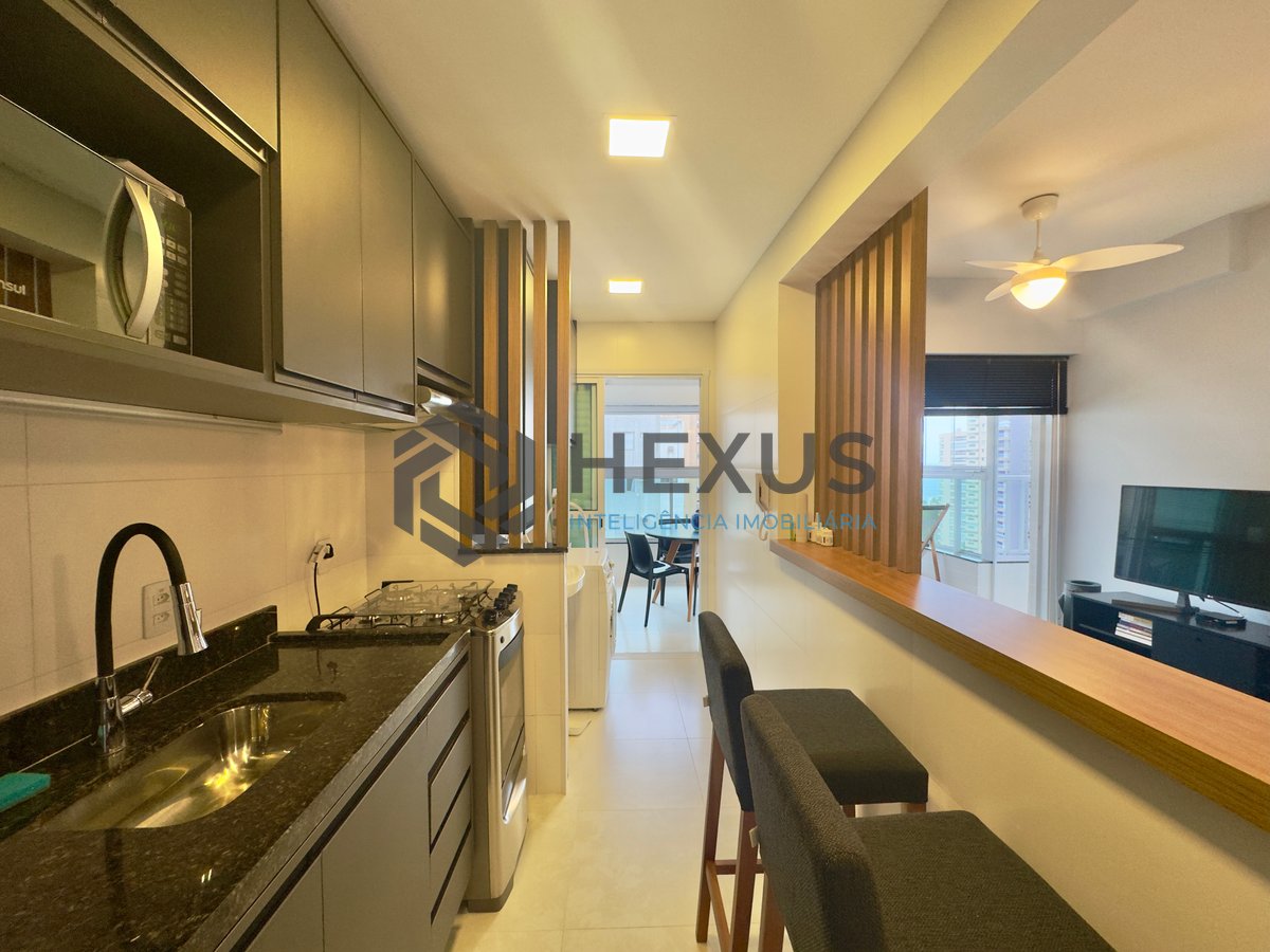 Foto 7 de Apartamento reformado com varanda gourmet e lazer a uma quadra da Praia das Asturias, Guaruja