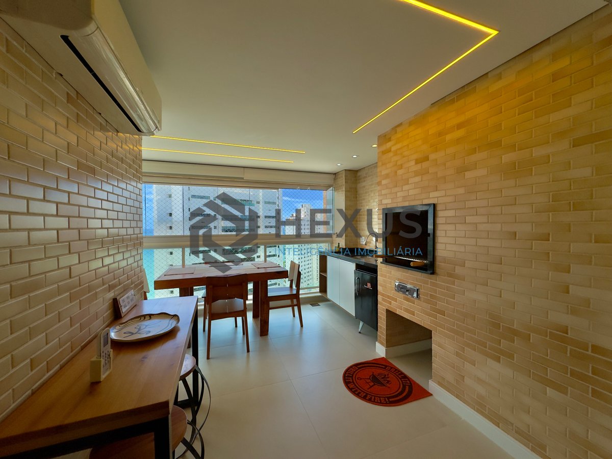 Foto 6 de Apartamento reformado frente mar com varanda gourmet vista mar em prédio novo com lazer na Praia das Asturias, Guaruja