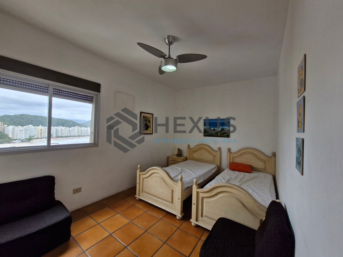 Foto 14 de Apartamento frente mar com varanda e lazer na Praia das Asturias, Guaruja