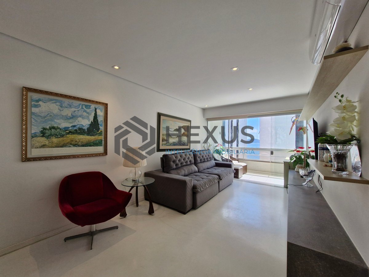 Foto 4 de Apartamento frente mar com varanda e lazer na Praia das Asturias, Guaruja