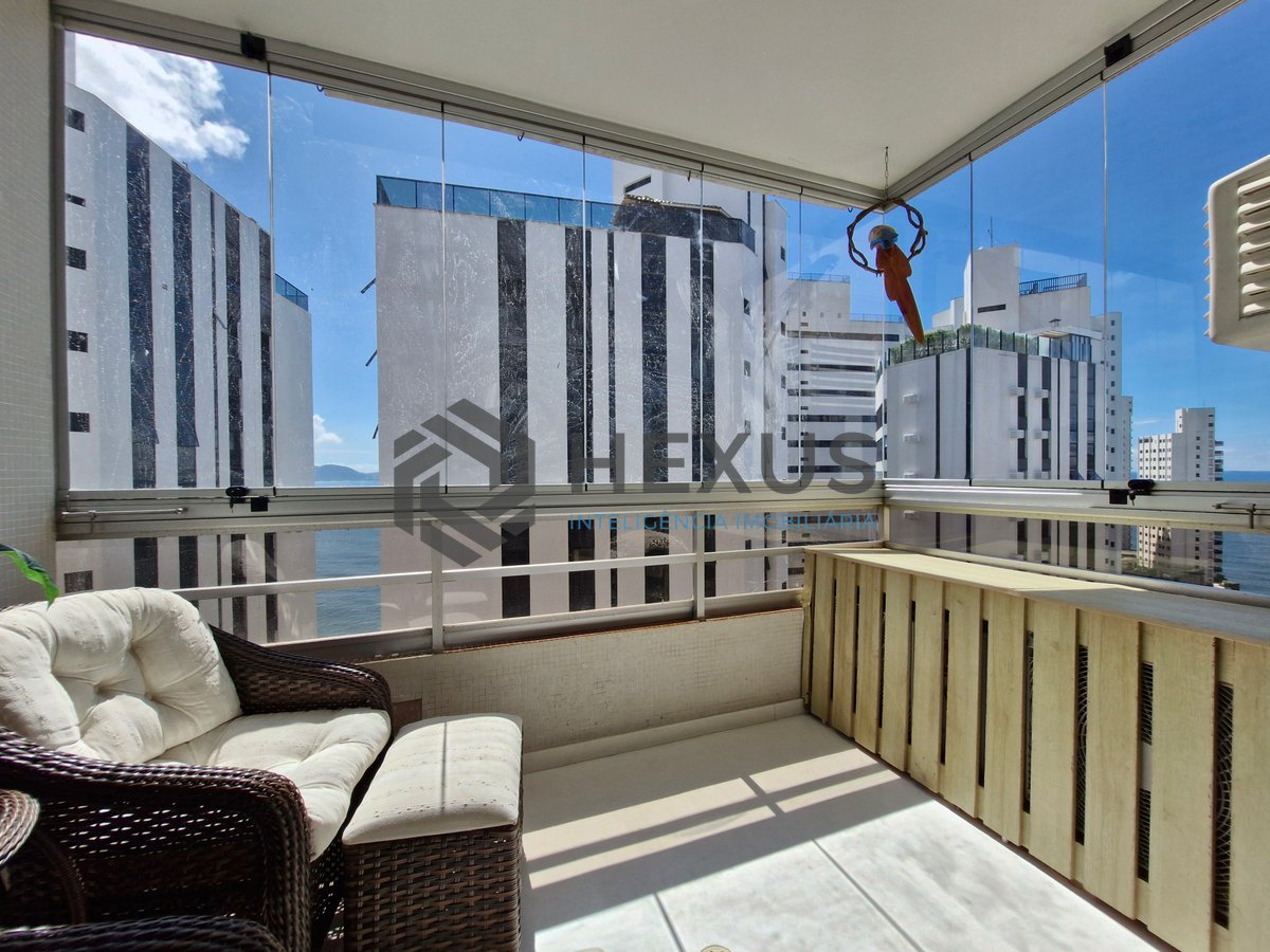 Foto 7 de Apartamento frente mar com varanda e lazer na Praia das Asturias, Guaruja