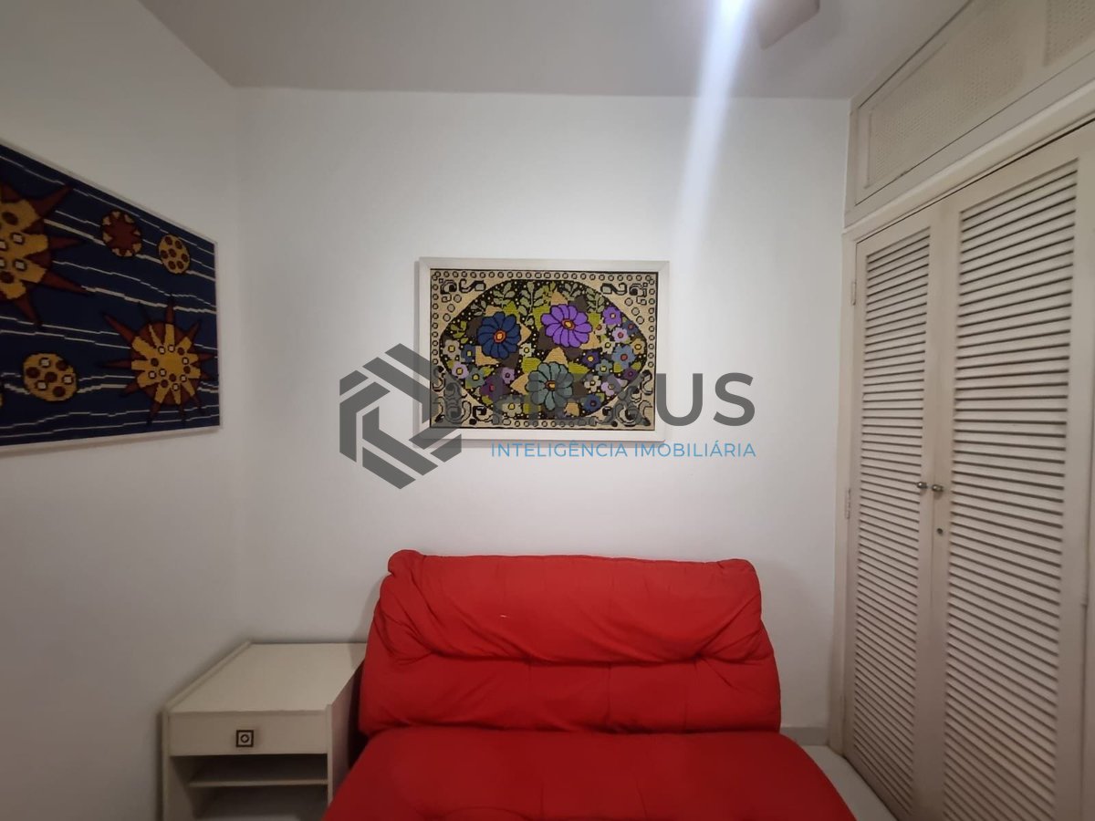 Foto 16 de Apartamento com varanda na beira mar da Praia das Pitangueiras, Guaruja