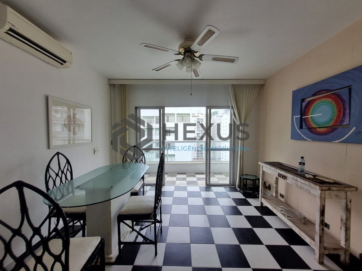 Foto 3 de Apartamento com varanda na beira mar da Praia das Pitangueiras, Guaruja