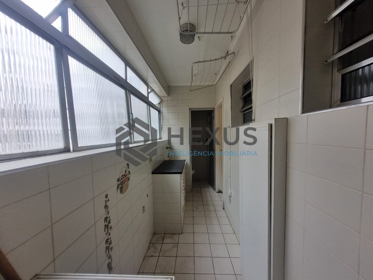 Foto 25 de Apartamento com varanda na beira mar da Praia das Pitangueiras, Guaruja