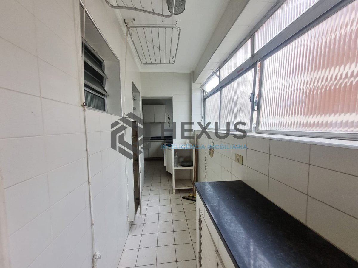 Foto 26 de Apartamento com varanda na beira mar da Praia das Pitangueiras, Guaruja