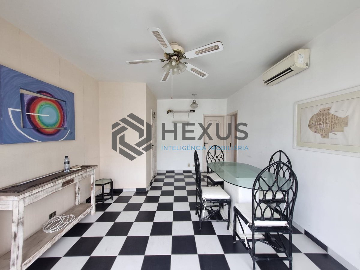 Foto 4 de Apartamento com varanda na beira mar da Praia das Pitangueiras, Guaruja