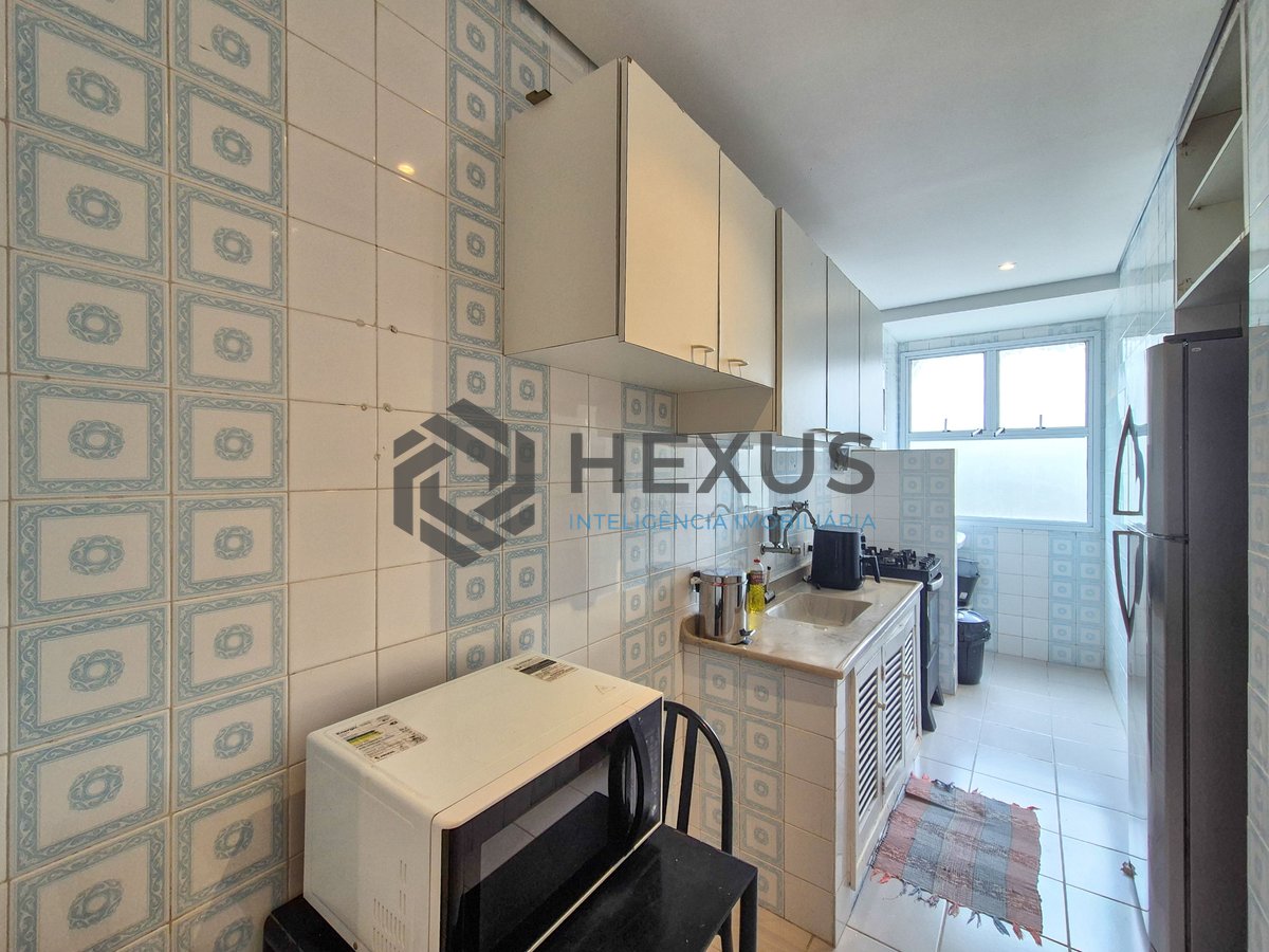 Foto 8 de Apartamento reformado e mobiliado na Praia das Pitangueiras, Guaruja