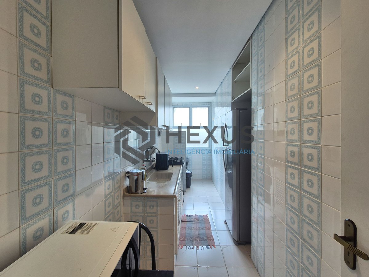 Foto 9 de Apartamento reformado e mobiliado na Praia das Pitangueiras, Guaruja