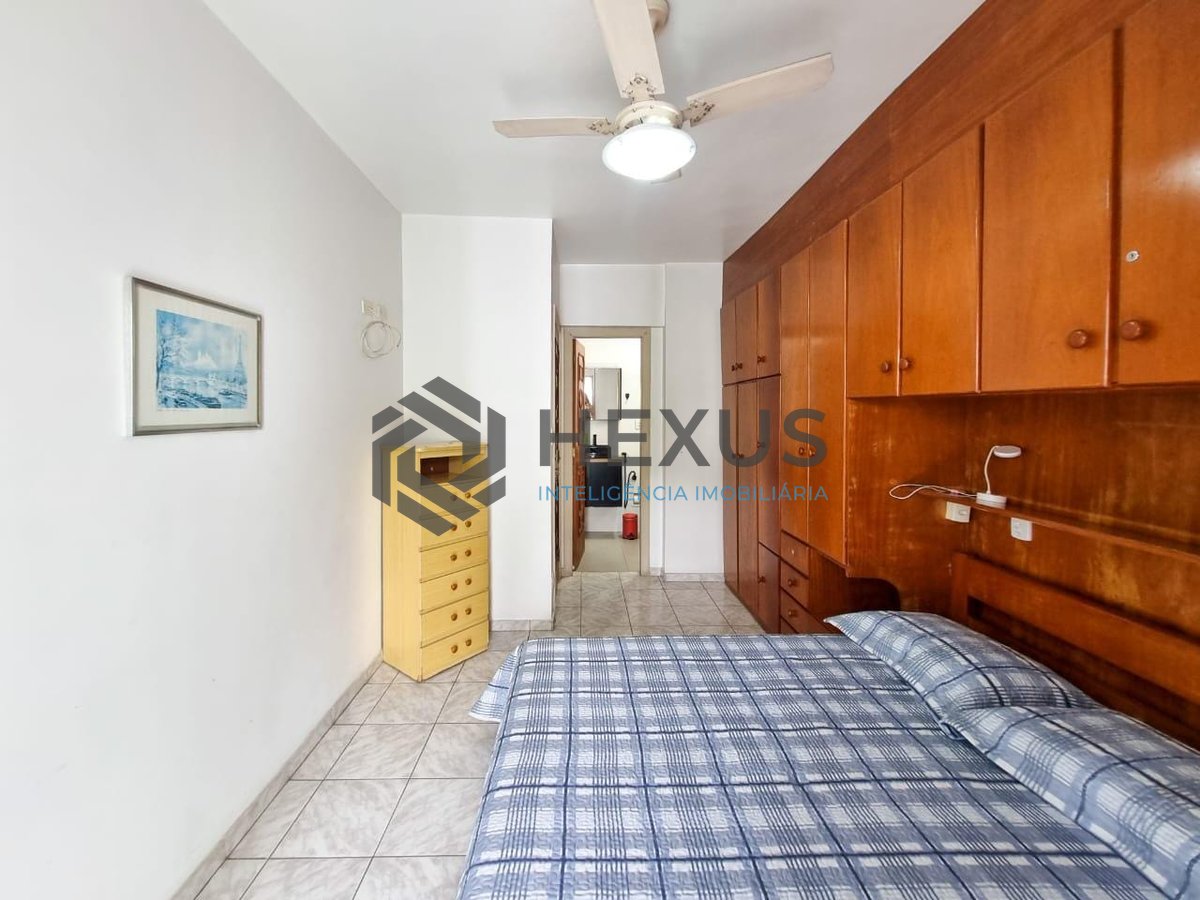 Foto 13 de Apartamento com varanda e lazer a 180m da Praia das Pitangueiras, Guaruja
