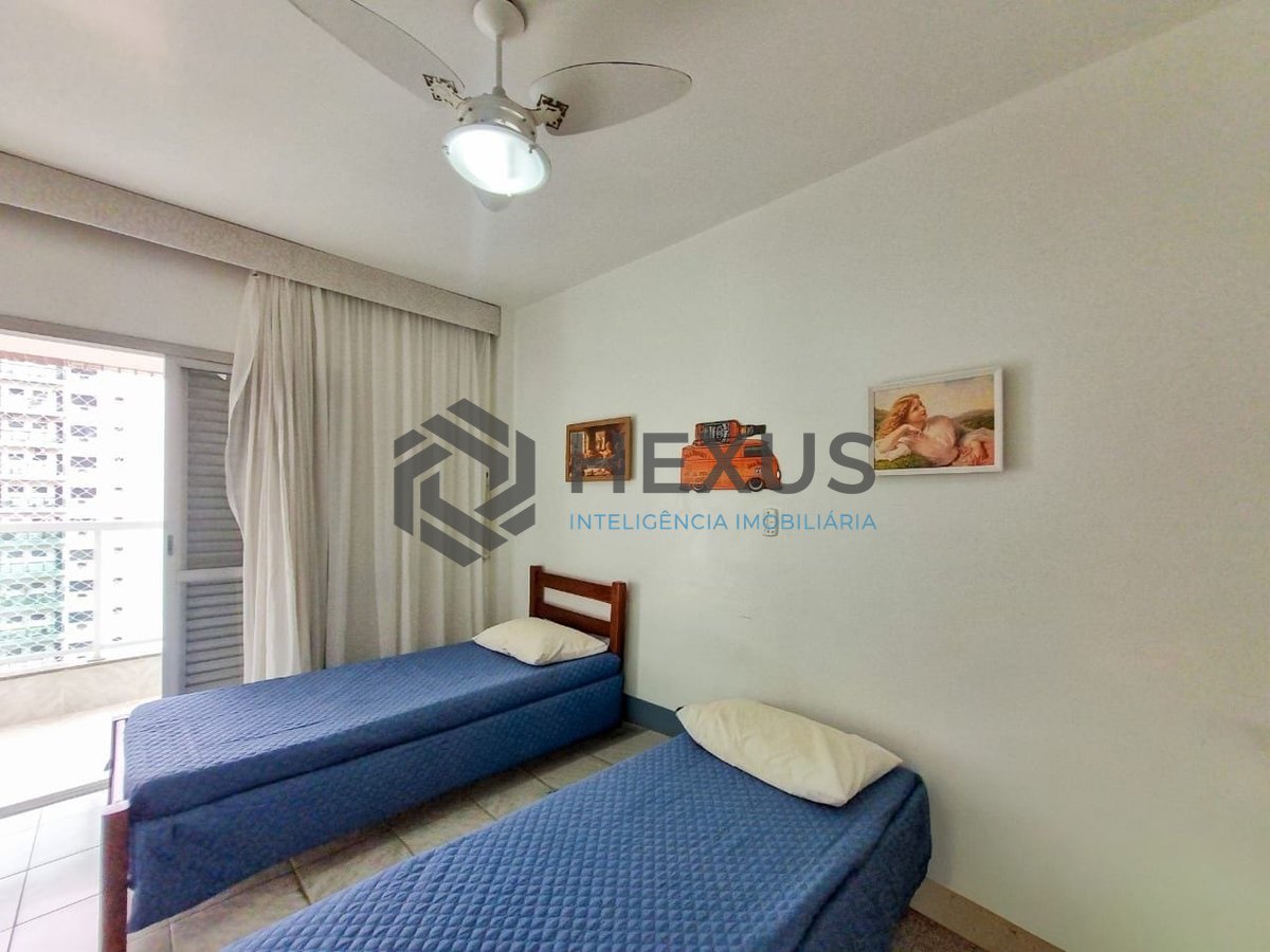 Foto 15 de Apartamento com varanda e lazer a 180m da Praia das Pitangueiras, Guaruja
