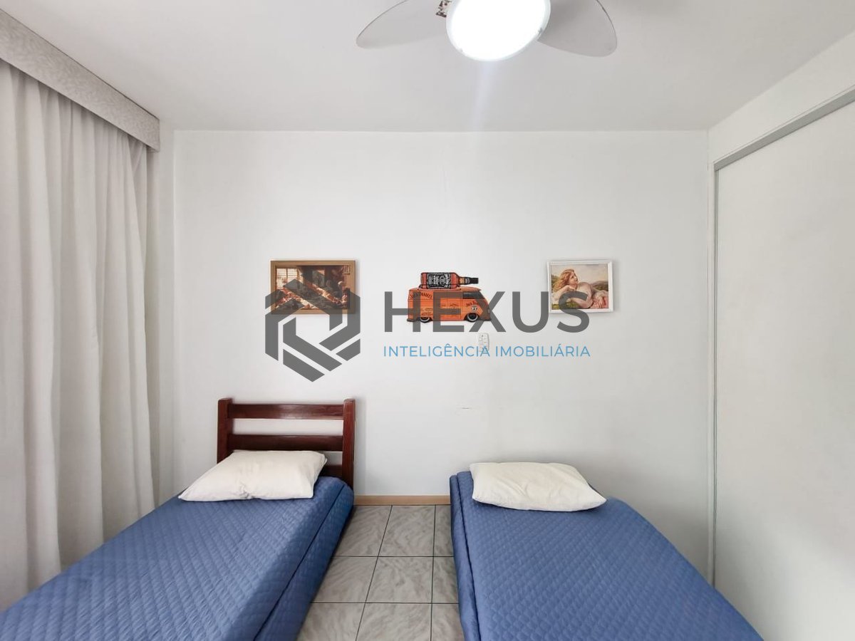 Foto 17 de Apartamento com varanda e lazer a 180m da Praia das Pitangueiras, Guaruja