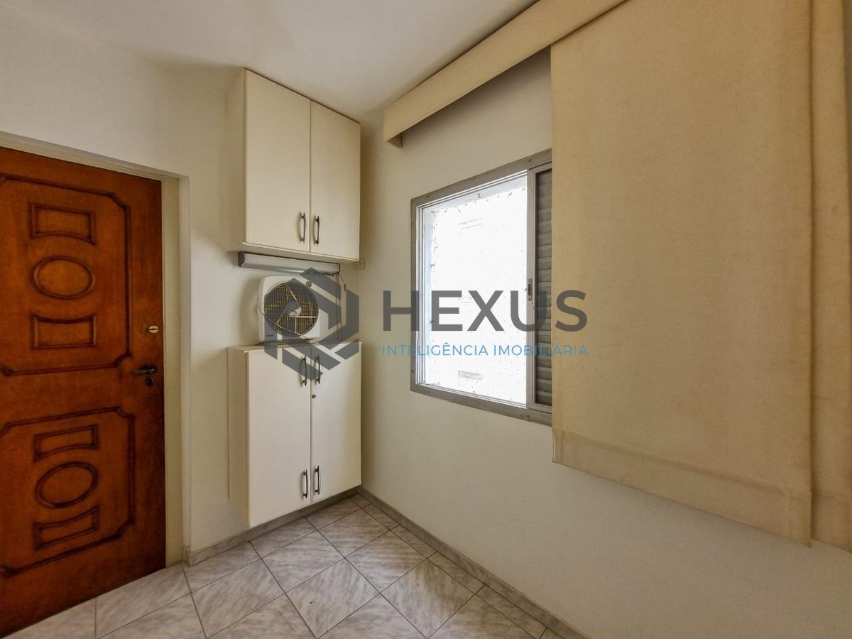 Foto 28 de Apartamento com varanda e lazer a 180m da Praia das Pitangueiras, Guaruja
