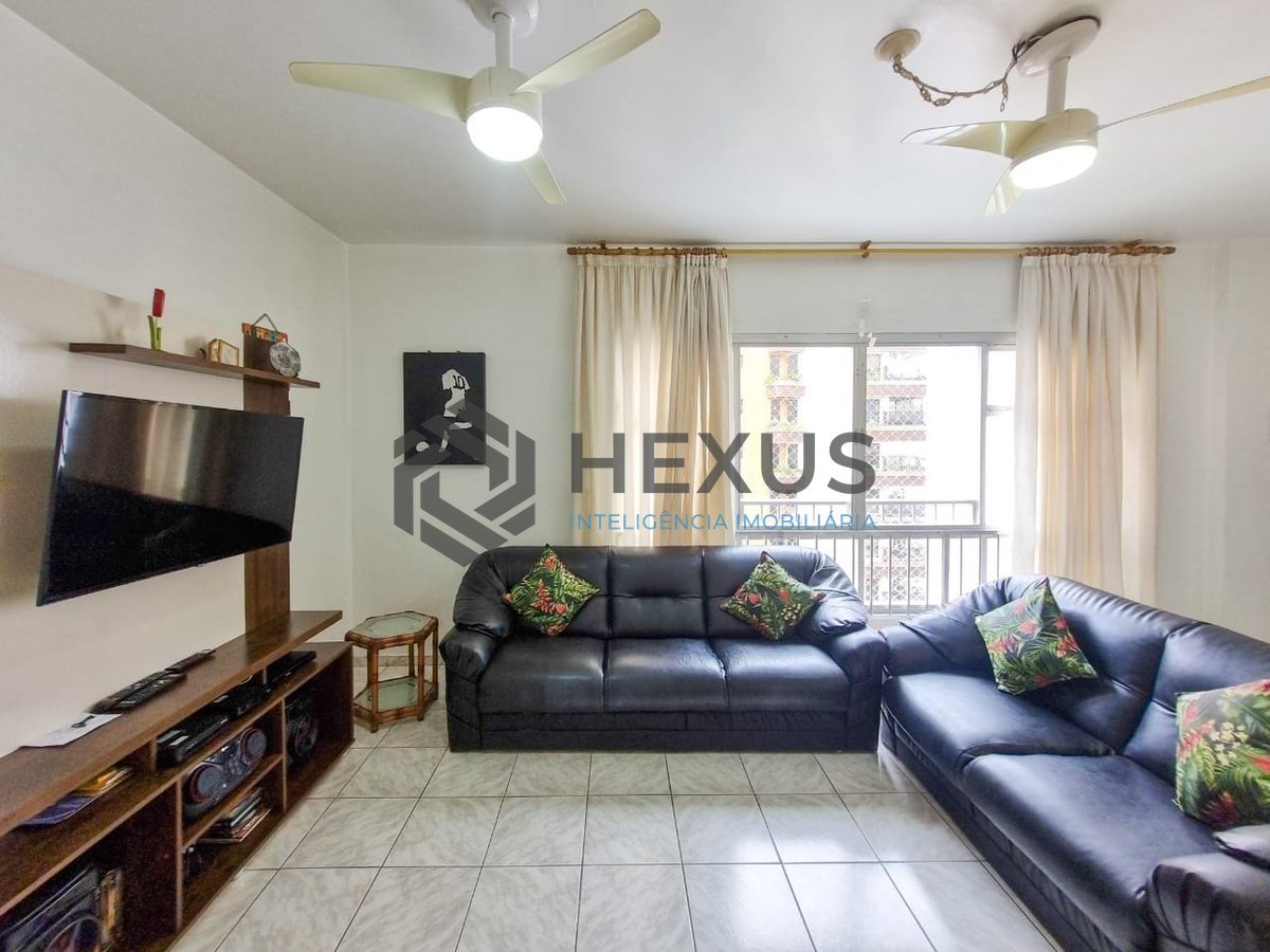 Foto 5 de Apartamento com varanda e lazer a 180m da Praia das Pitangueiras, Guaruja