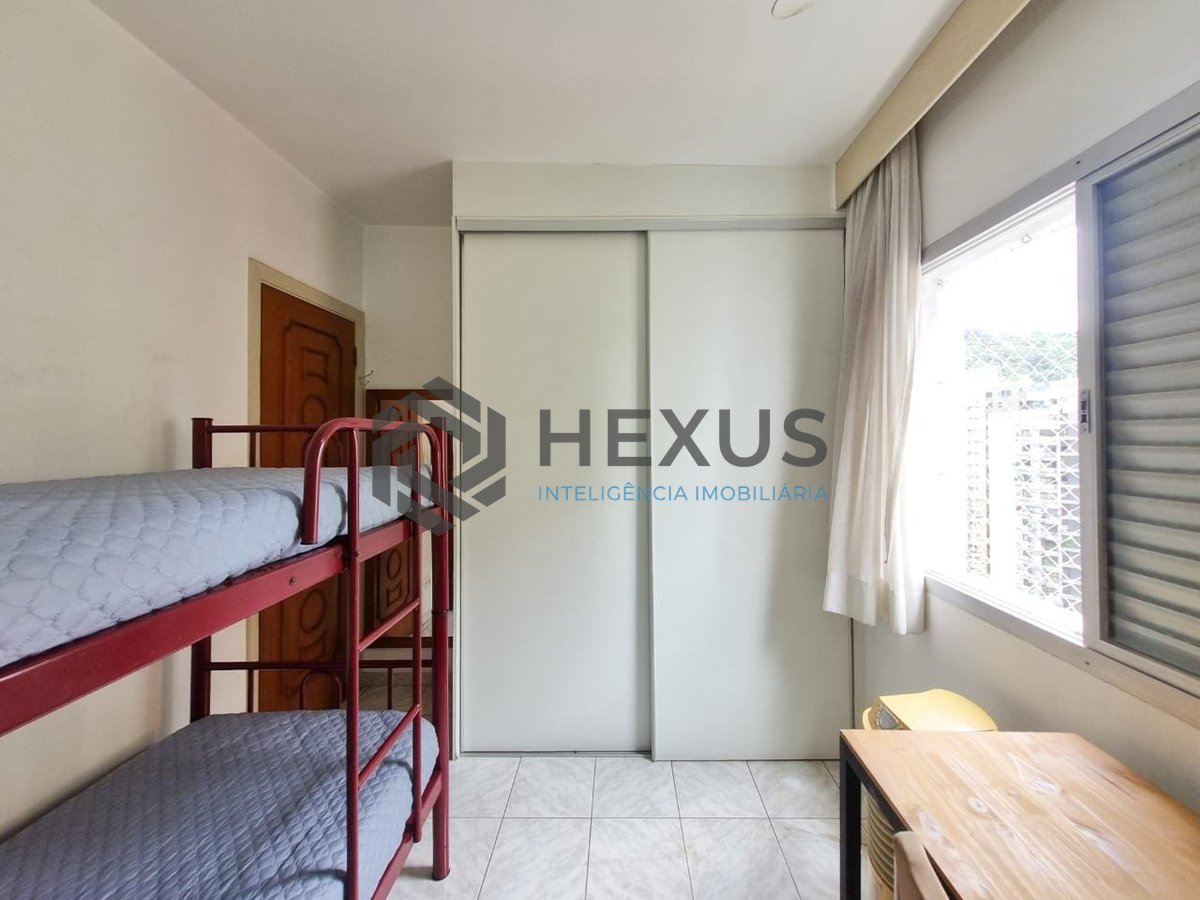 Foto 8 de Apartamento com varanda e lazer a 180m da Praia das Pitangueiras, Guaruja