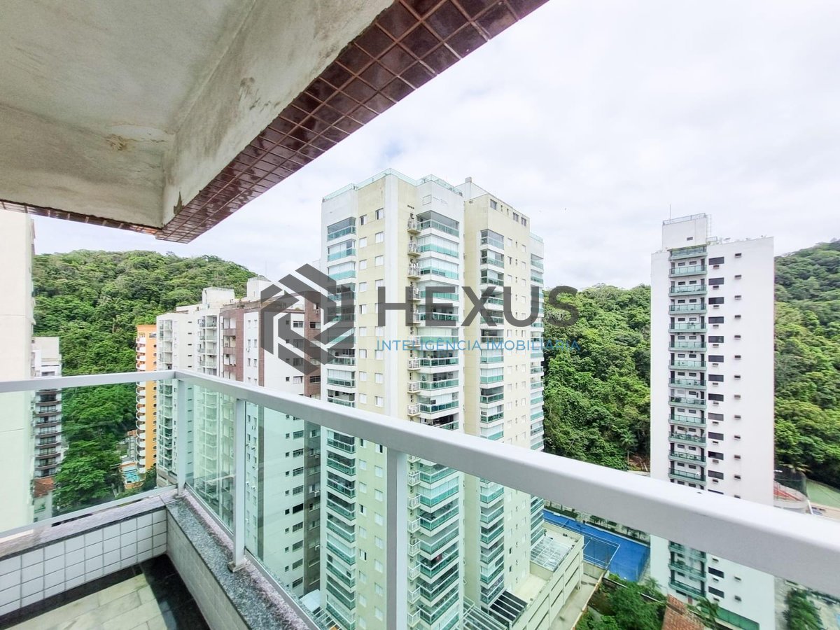 Foto 20 de Apartamento com varanda e lazer a duas quadras da Praia das Pitangueiras, Guaruja