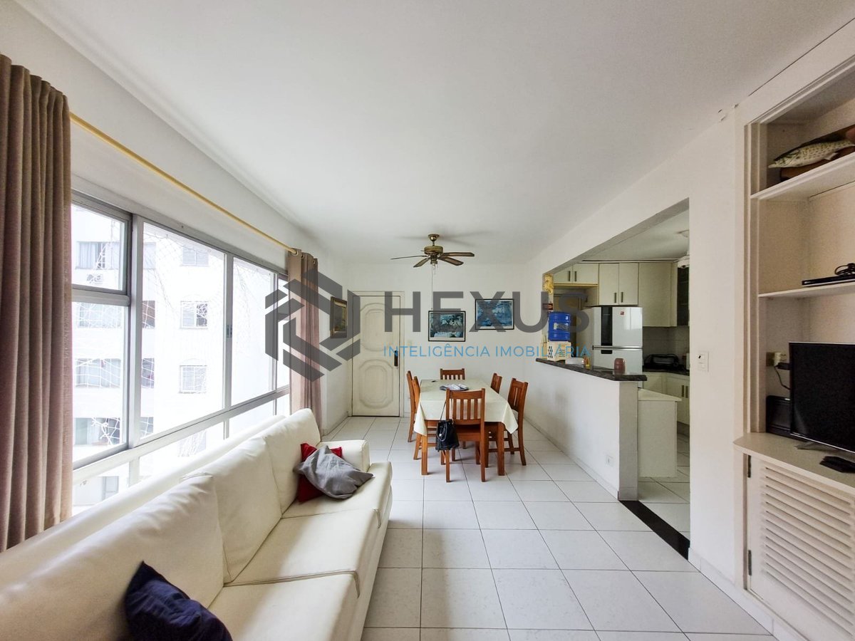 Foto 8 de Apartamento com varanda e lazer a duas quadras da Praia das Pitangueiras, Guaruja