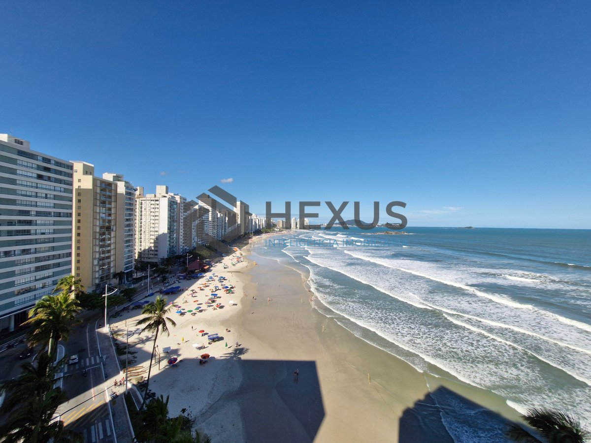 Foto 20 de Apartamento frente mar com varanda na Praia das Pitangueiras, Guaruja