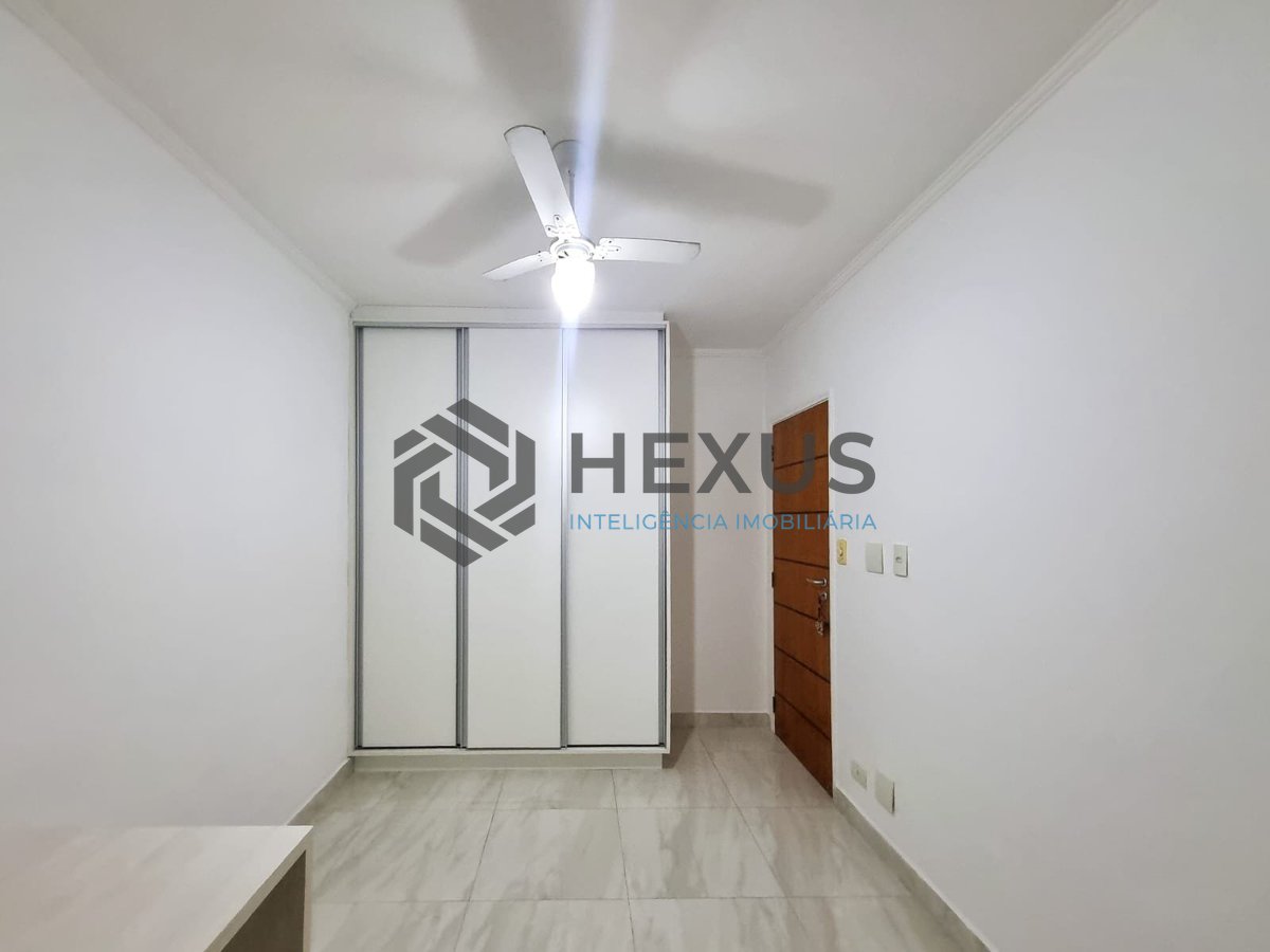 Foto 14 de Apartamento reformado com varanda na Praia das Asturias, Guaruja