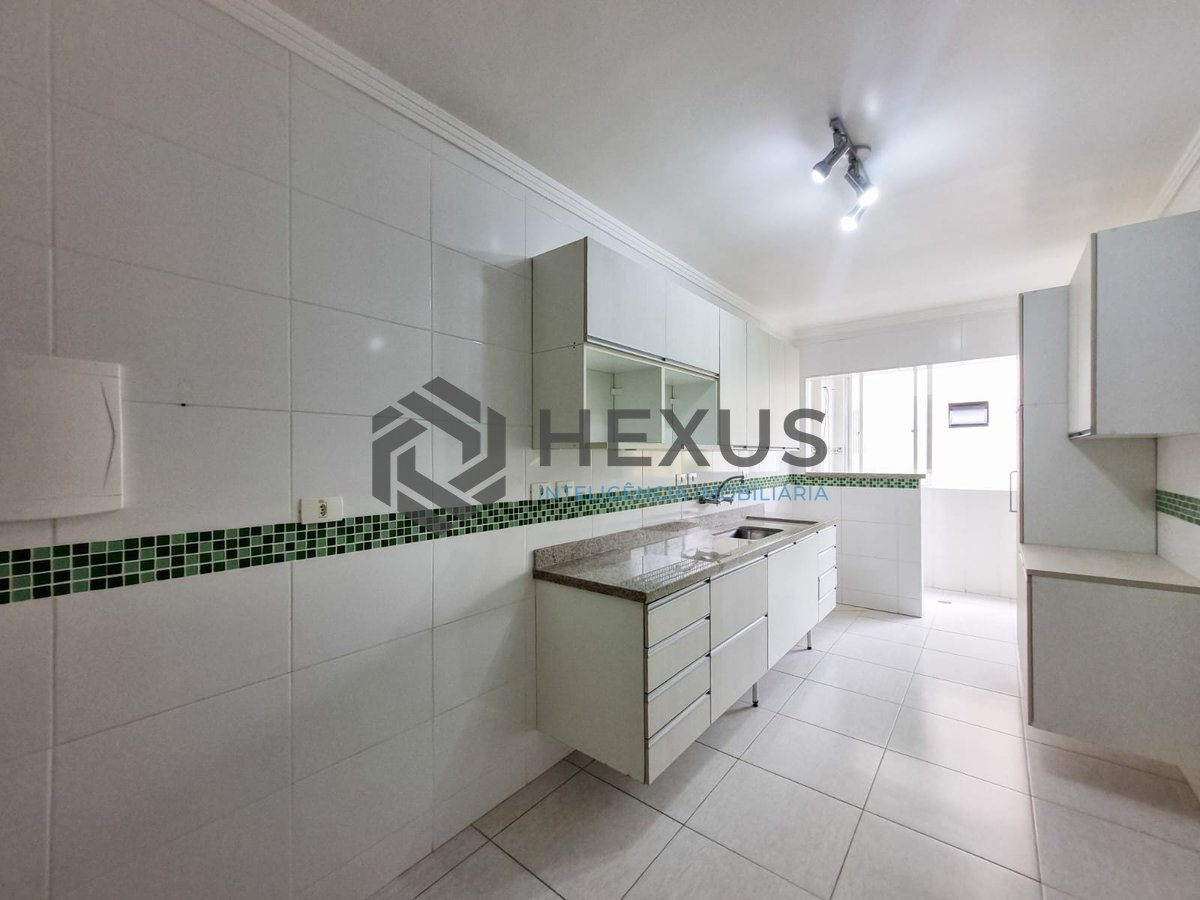 Foto 18 de Apartamento reformado com varanda na Praia das Asturias, Guaruja