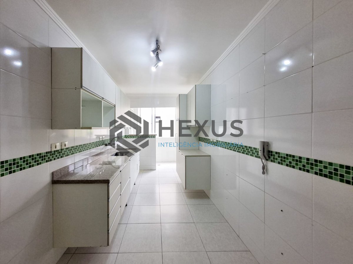 Foto 19 de Apartamento reformado com varanda na Praia das Asturias, Guaruja