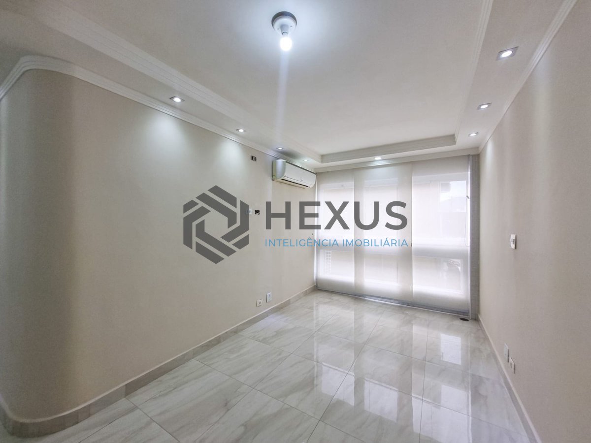 Foto 5 de Apartamento reformado com varanda na Praia das Asturias, Guaruja