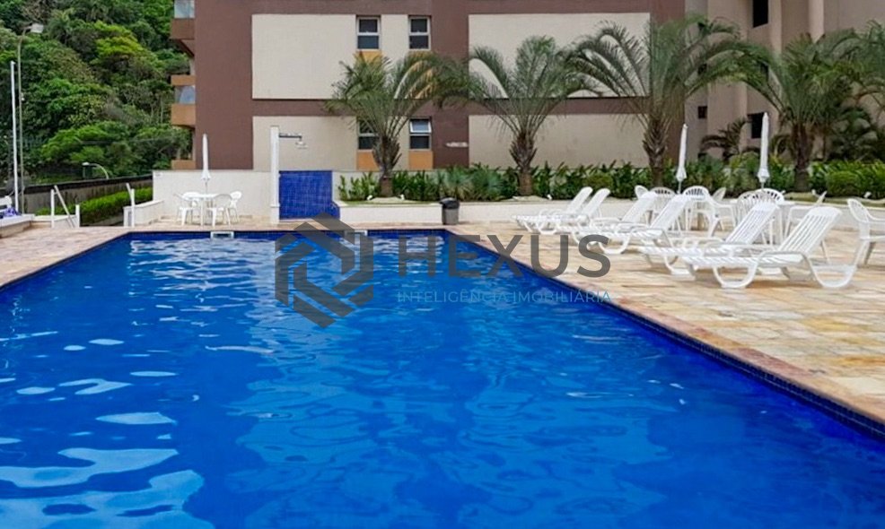 Foto 2 de Apartamento com varanda vista mar e lazer na beira mar da Praia das Pitangueiras, Guaruja