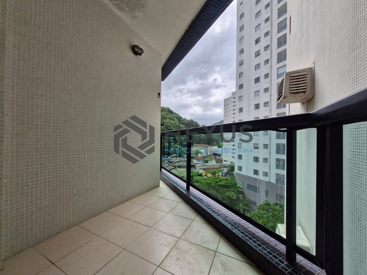 Foto 2 de Apartamento com varanda e lazer na Praia das Pitangueiras, Guaruja