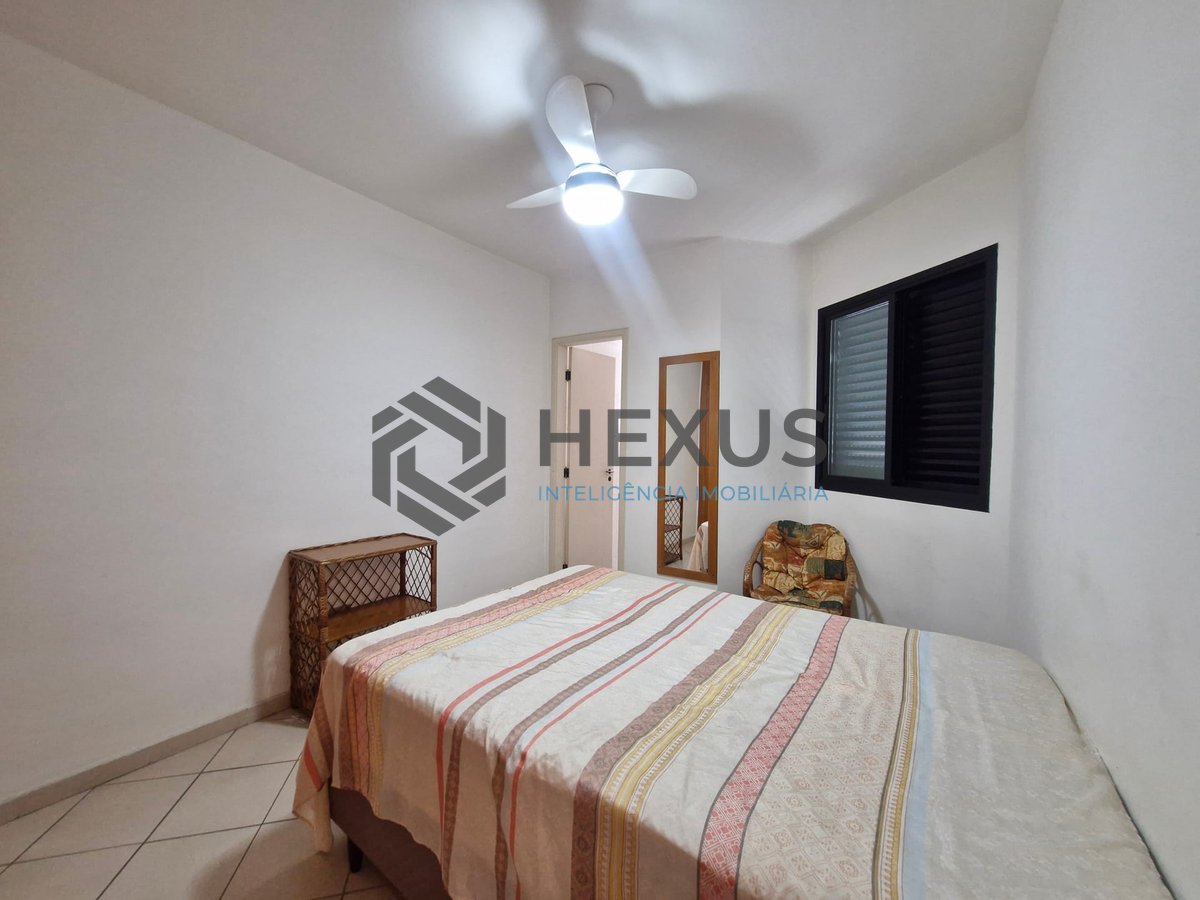 Foto 10 de Apartamento com varanda e lazer na Praia das Pitangueiras, Guaruja