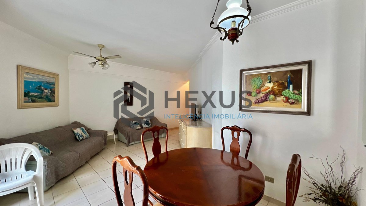 Foto 3 de Apartamento com varanda e lazer a duas quadras da Praia das Pitangueiras, Guaruja