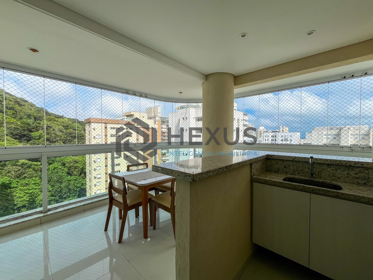 Foto 2 de Apartamento com varanda gourmet e lazer na Praia das Pitangueiras, Guaruja