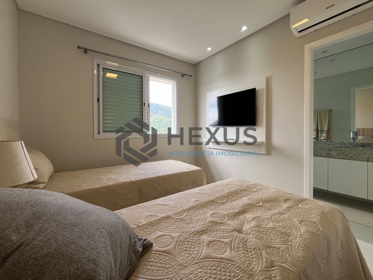 Foto 16 de Apartamento com varanda gourmet e lazer na Praia das Pitangueiras, Guaruja