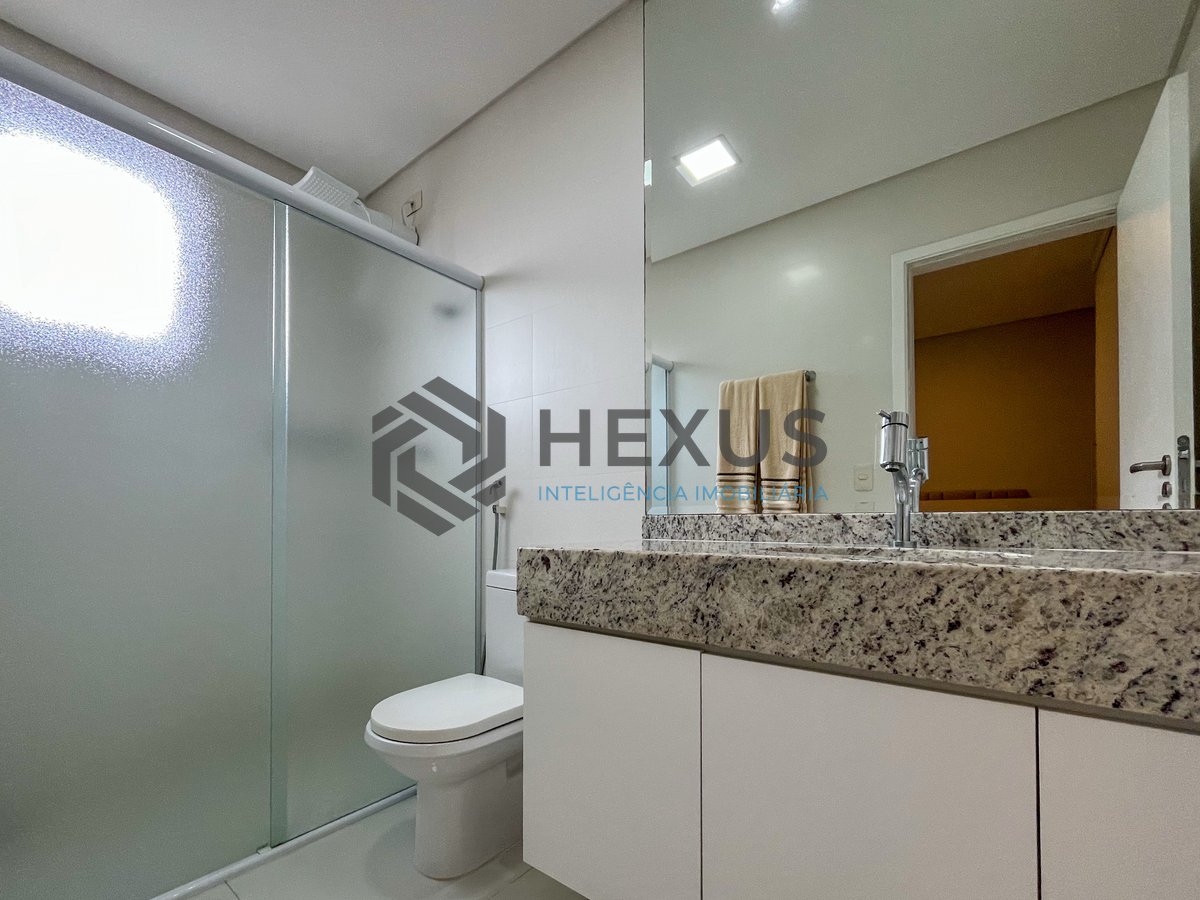 Foto 18 de Apartamento com varanda gourmet e lazer na Praia das Pitangueiras, Guaruja