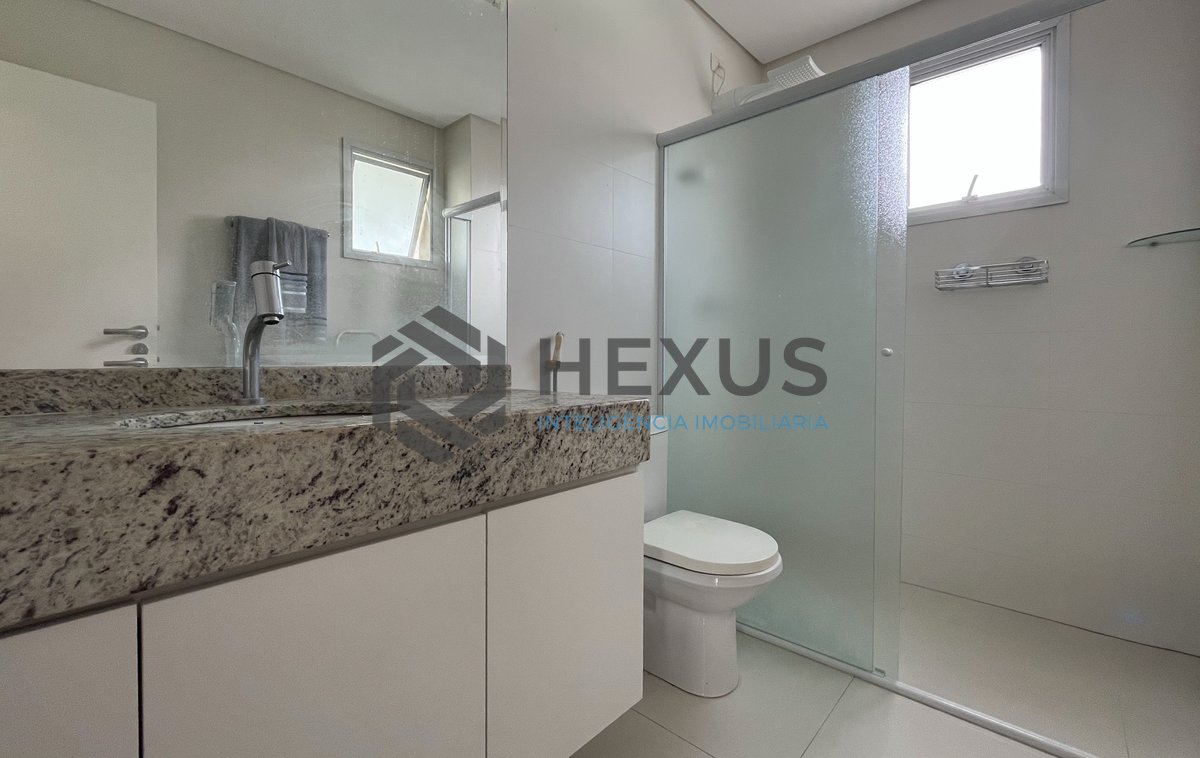 Foto 25 de Apartamento com varanda gourmet e lazer na Praia das Pitangueiras, Guaruja