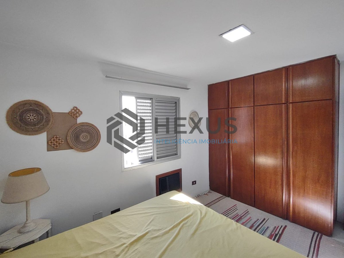 Foto 14 de Apartamento com varanda e lazer na Praia da Enseada, Guaruja