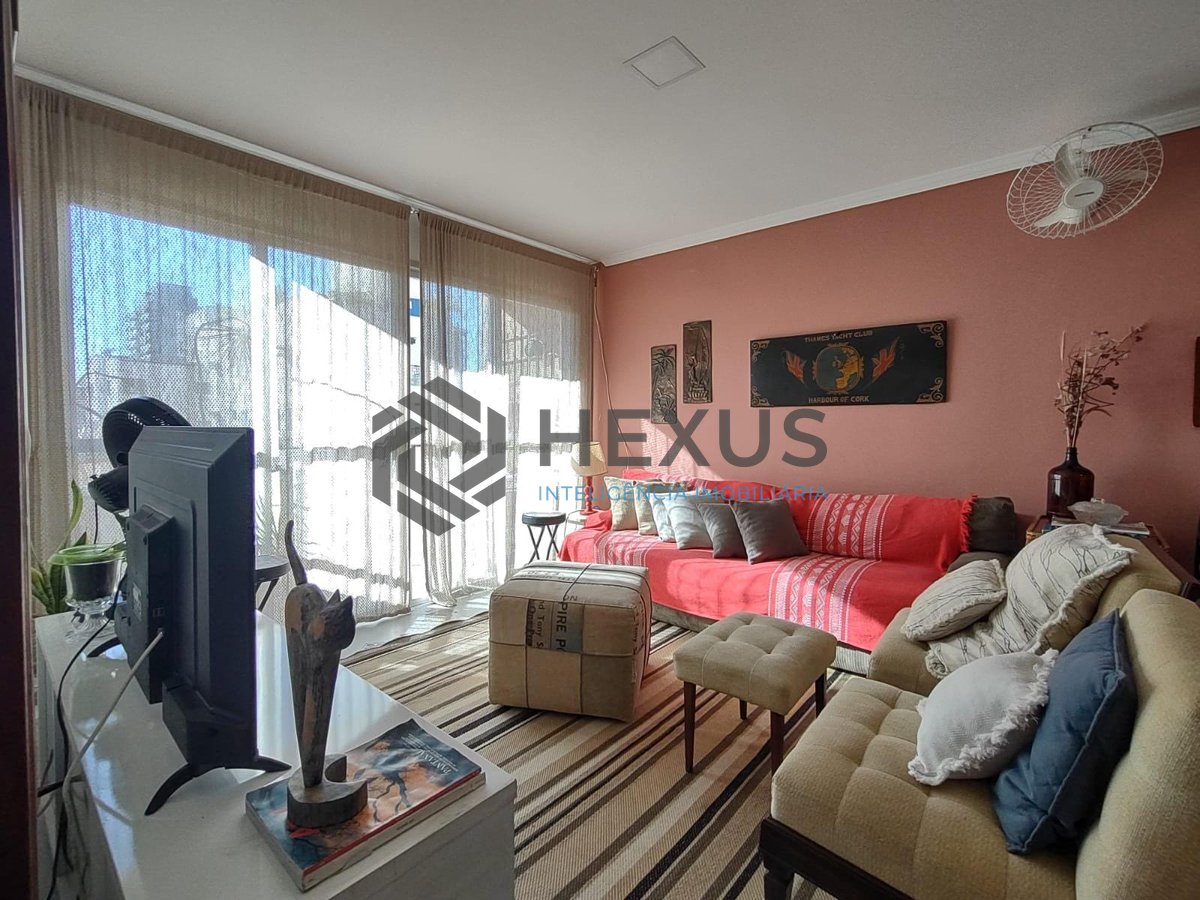Foto 8 de Apartamento com varanda e lazer na Praia da Enseada, Guaruja