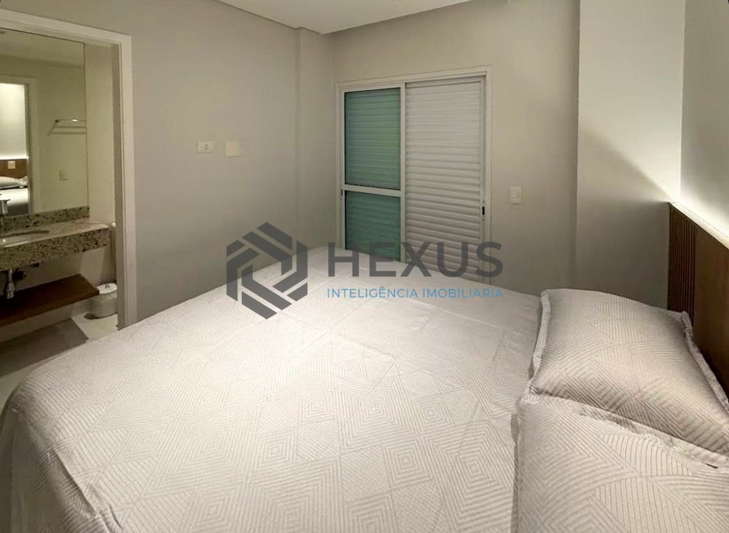 Foto 28 de Apartamento reformado com varanda gourmet e lazer na Praia da Enseada, Guaruja
