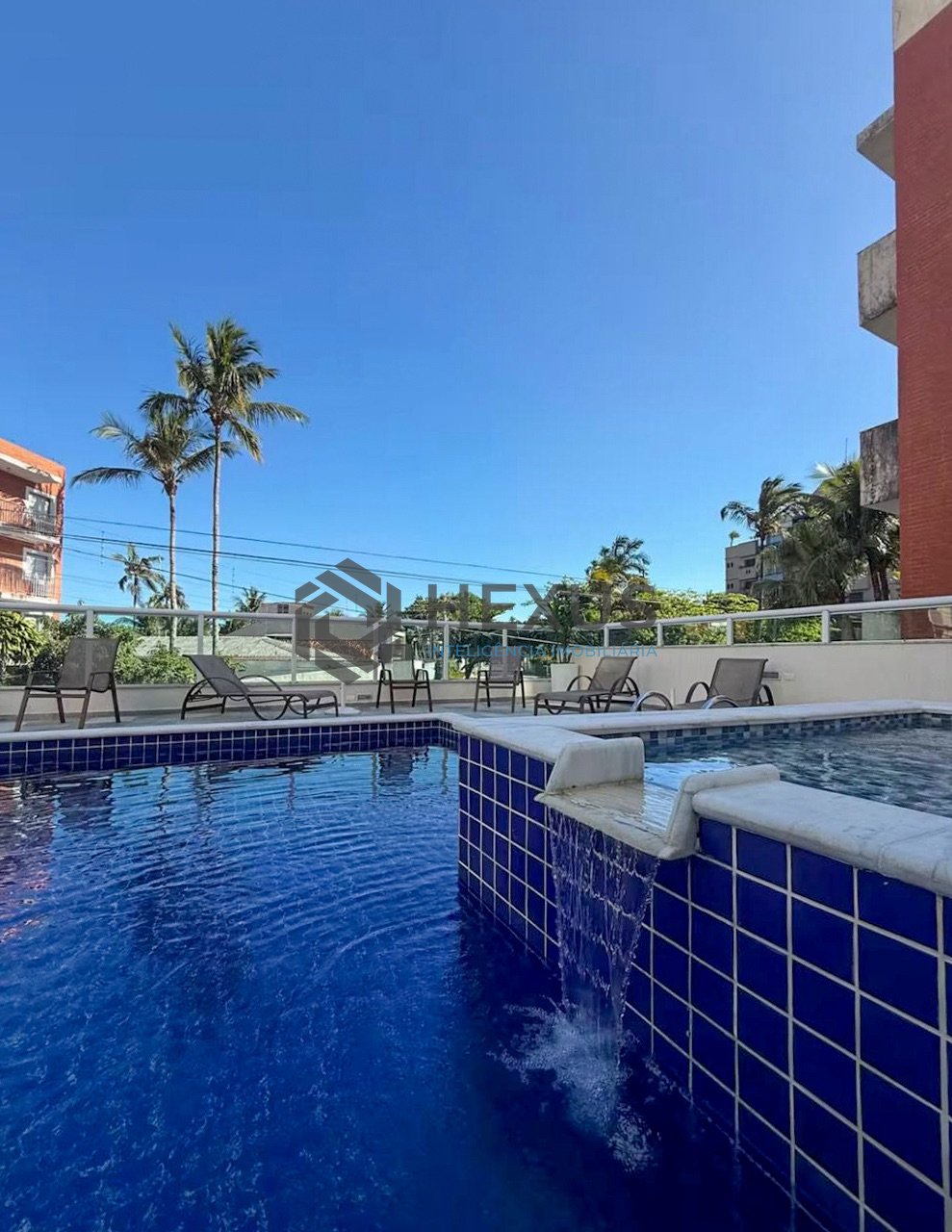 Foto 39 de Apartamento reformado com varanda gourmet e lazer na Praia da Enseada, Guaruja