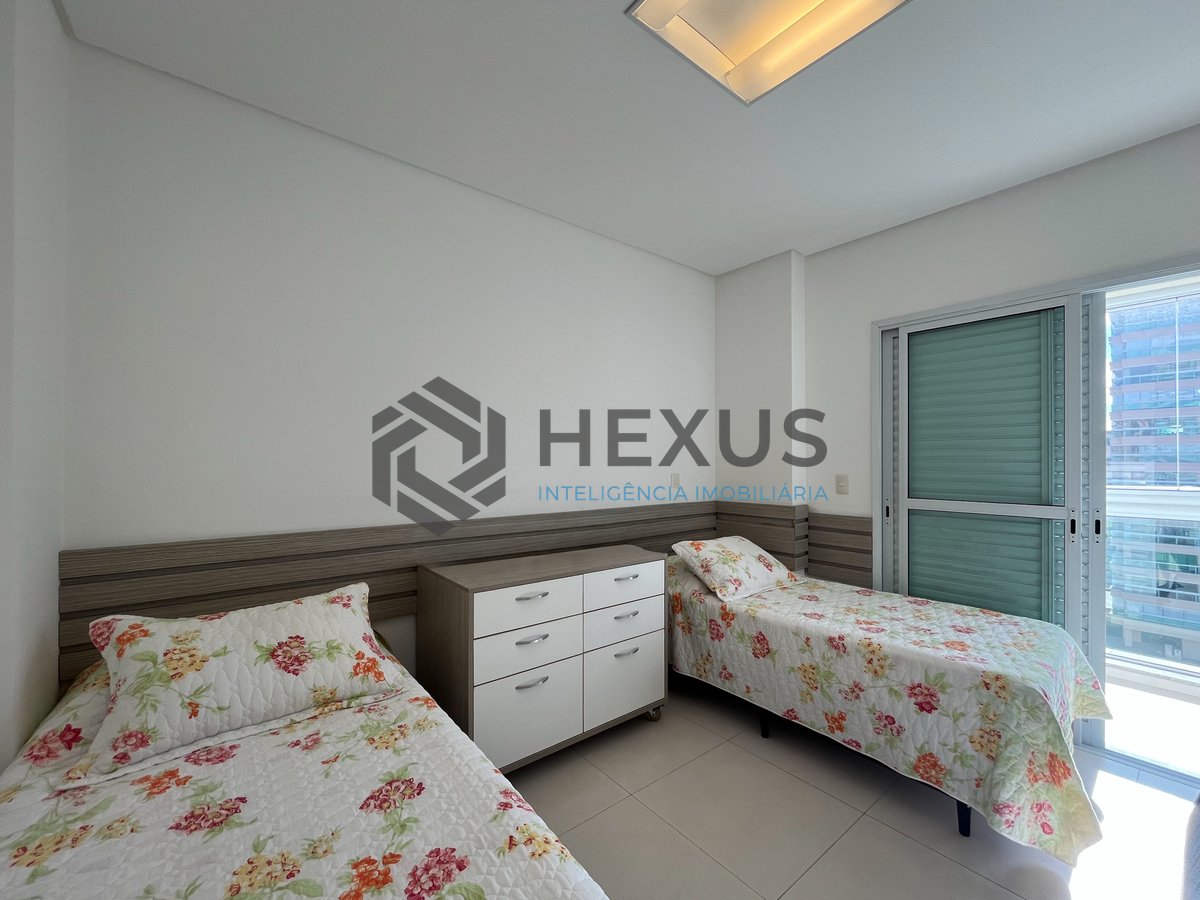 Foto 27 de Apartamento com varanda gourmet e lazer na região da Brunella na Praia da Enseada, Guaruja