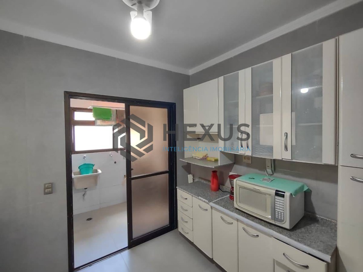 Foto 17 de Apartamento com varanda e lazer na Praia da Enseada, Guaruja