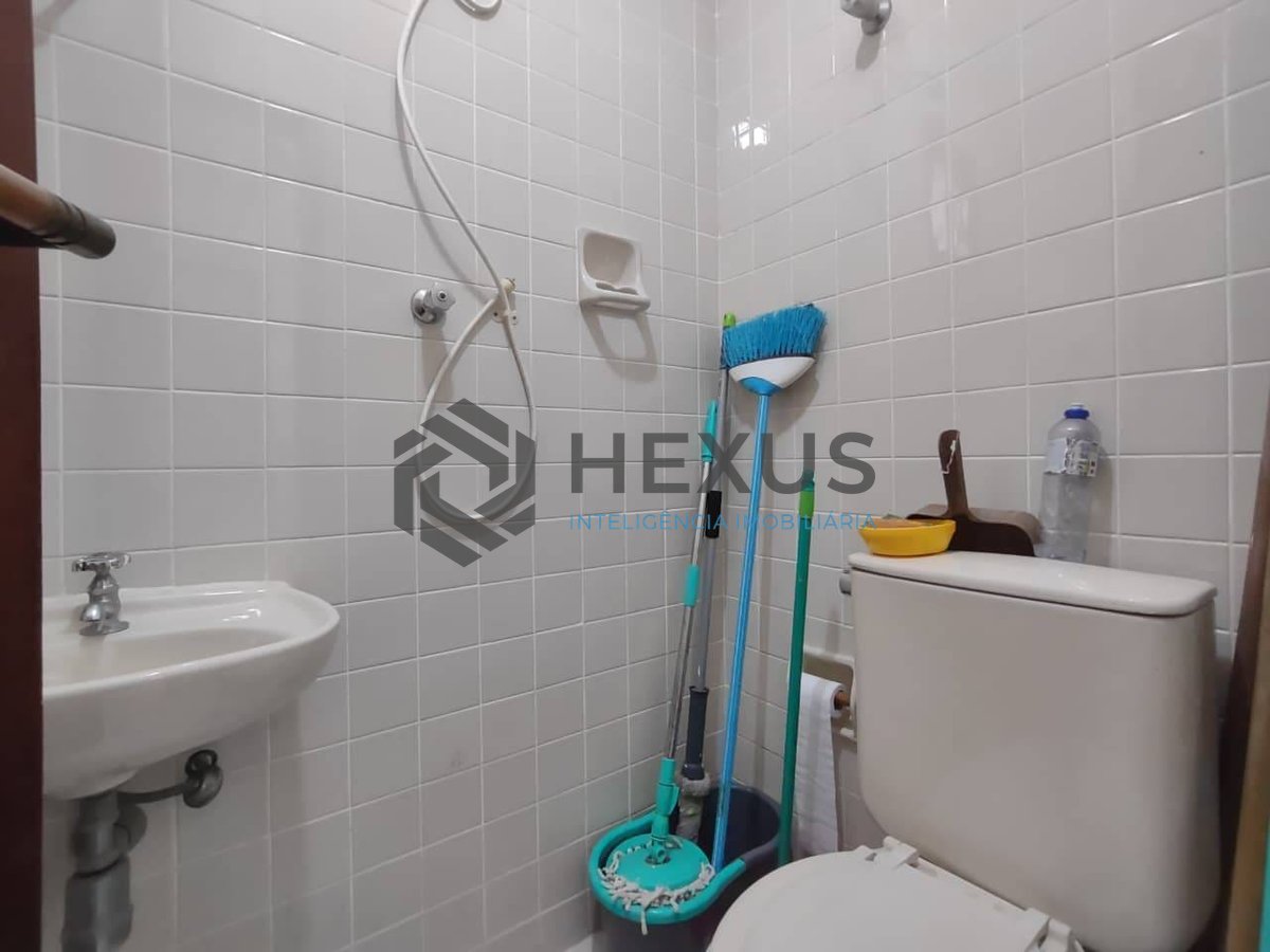 Foto 20 de Apartamento com varanda e lazer na Praia da Enseada, Guaruja