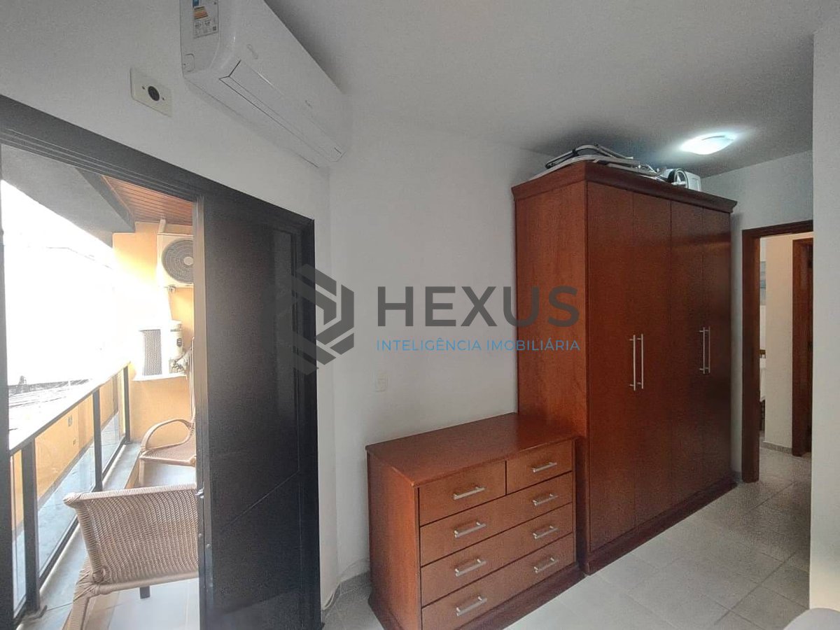 Foto 12 de Apartamento com varanda e lazer na Praia da Enseada, Guaruja