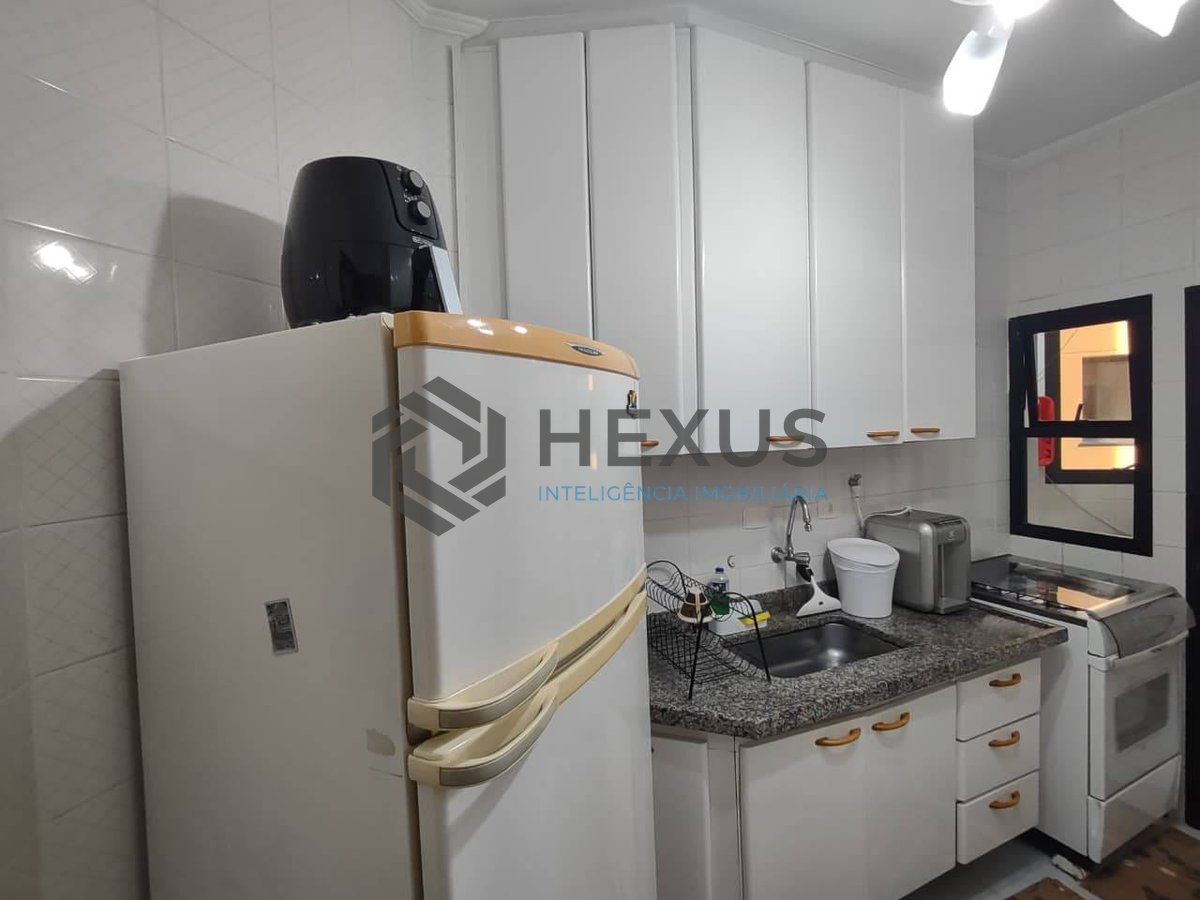 Foto 15 de Apartamento com varanda e lazer na Praia da Enseada, Guaruja