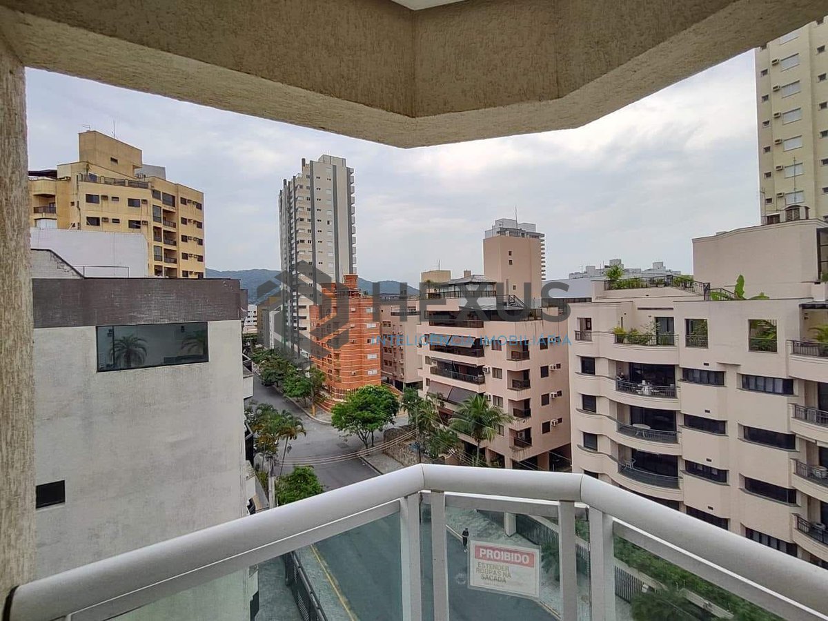 Foto 18 de Apartamento com varanda gourmet e lazer na Praia da Enseada, Guaruja