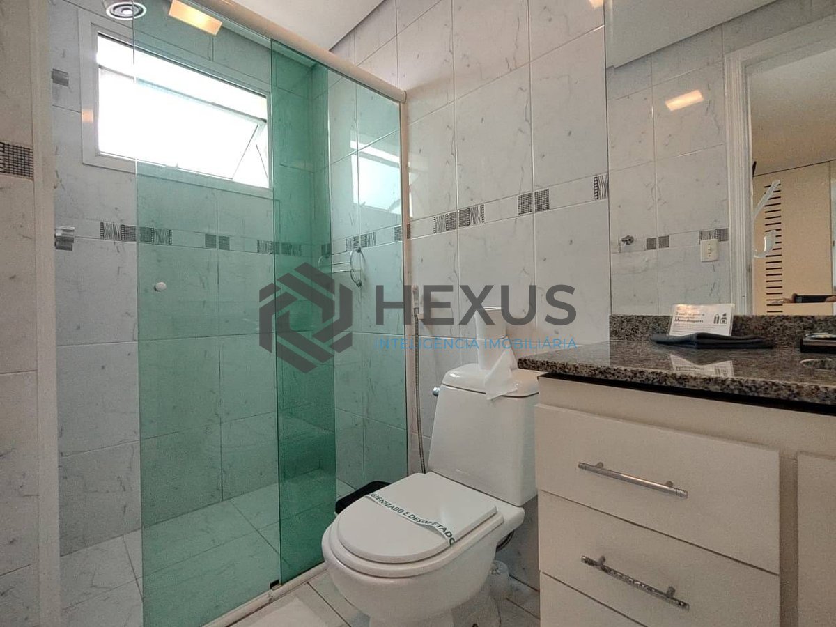 Foto 13 de Apartamento com varanda gourmet e lazer na Praia da Enseada, Guaruja