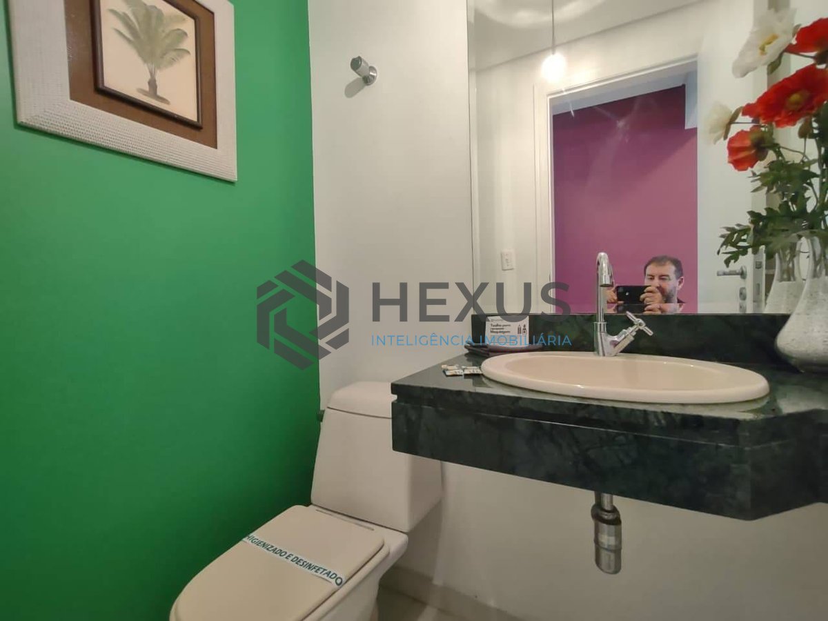 Foto 10 de Apartamento com varanda gourmet e lazer na Praia da Enseada, Guaruja