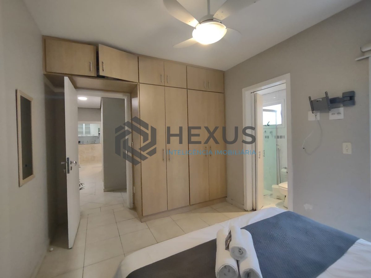 Foto 15 de Apartamento com varanda gourmet e lazer na Praia da Enseada, Guaruja