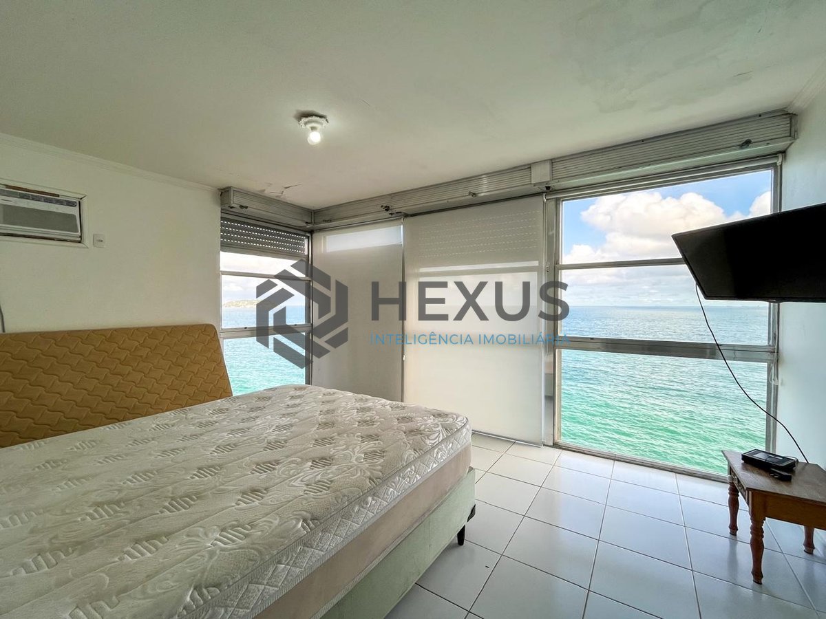 Foto 16 de Apartamento reformado frente mar na Praia das Pitangueiras, Guaruja
