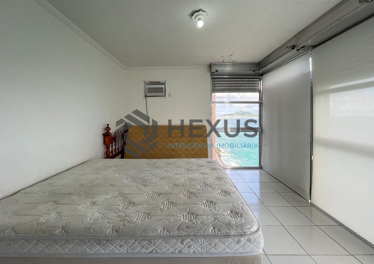 Foto 17 de Apartamento reformado frente mar na Praia das Pitangueiras, Guaruja