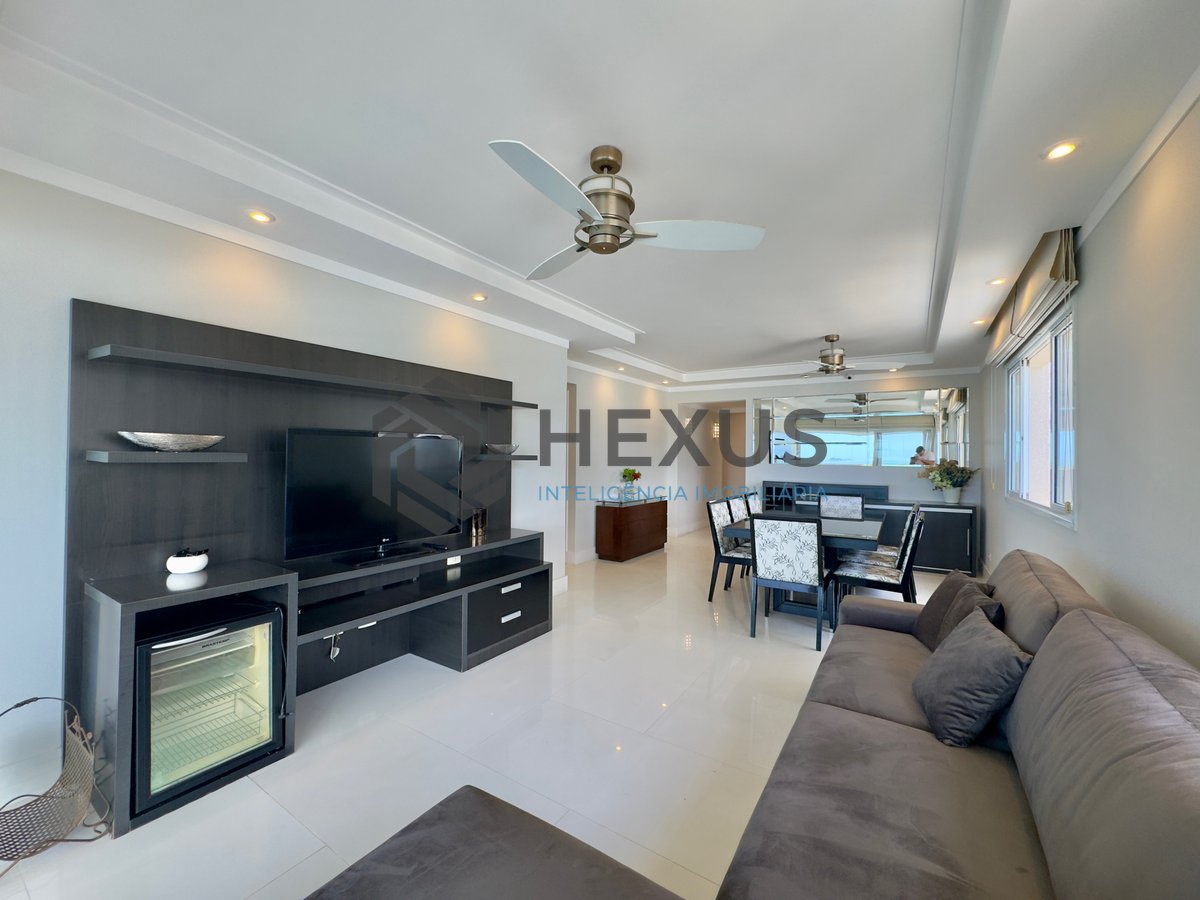 Foto 4 de Apartamento reformado frente mar com varanda gourmet vista mar e lazer na Praia das Asturias, Guaruja